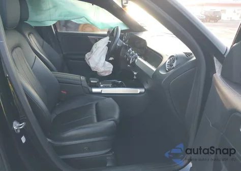 2022 Mercedes-Benz Glb 250 z USA, uszkodzony, nr VIN W1N4M4GB7NW230555